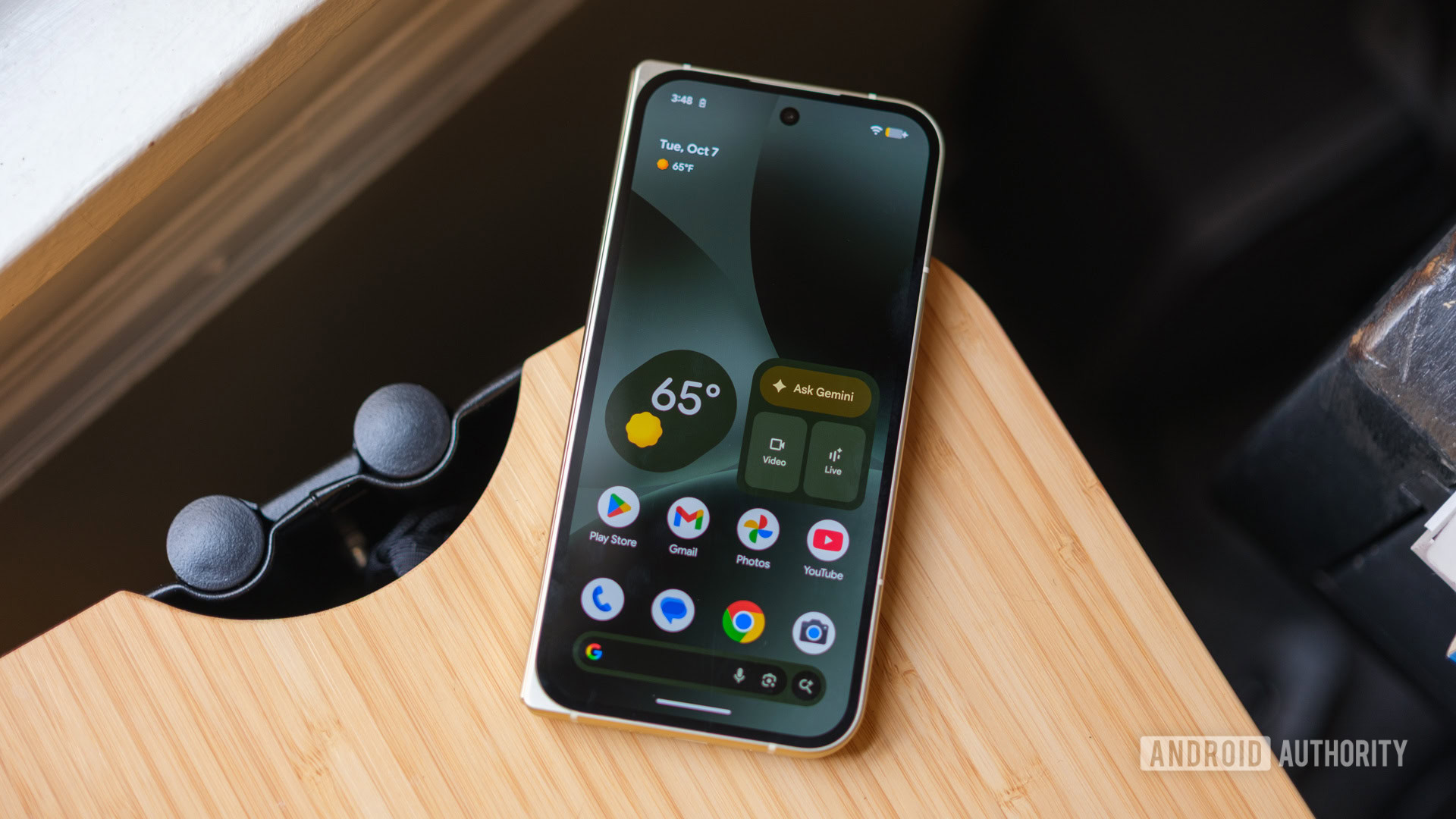 Pixel 10 Pro Fold cover screen