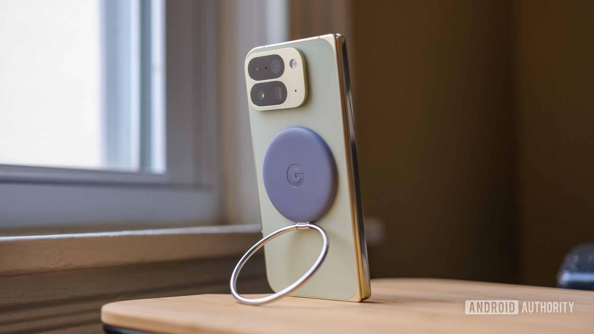 Pixel 10 Pro Fold pixelsnap ring stand