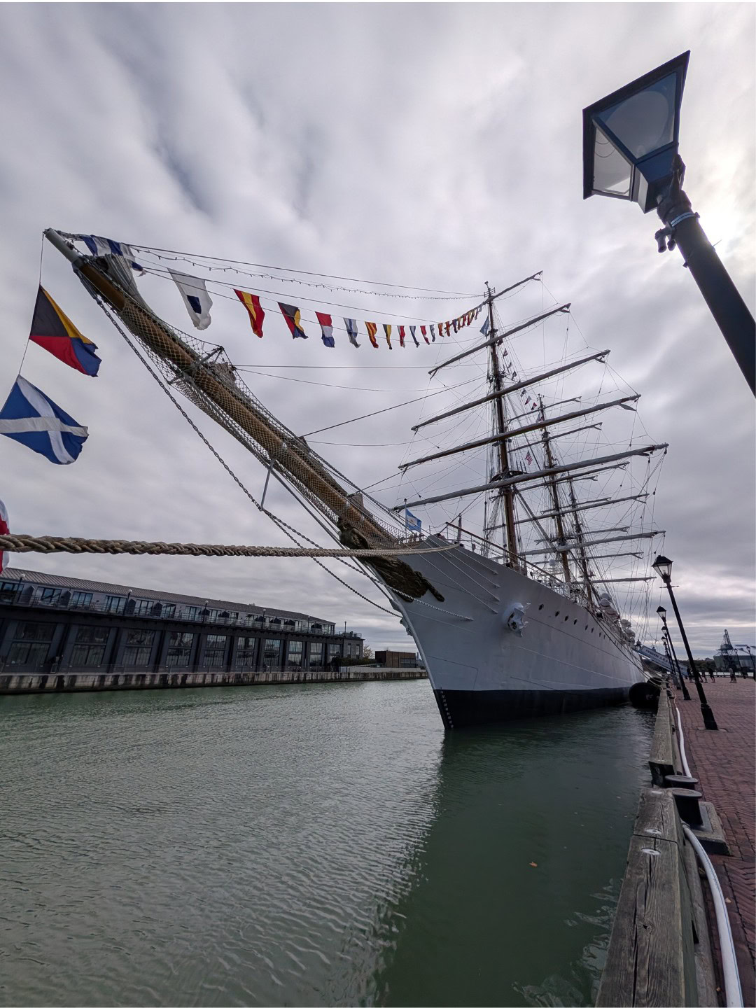 Pixel 10 Pro ultrawide ship