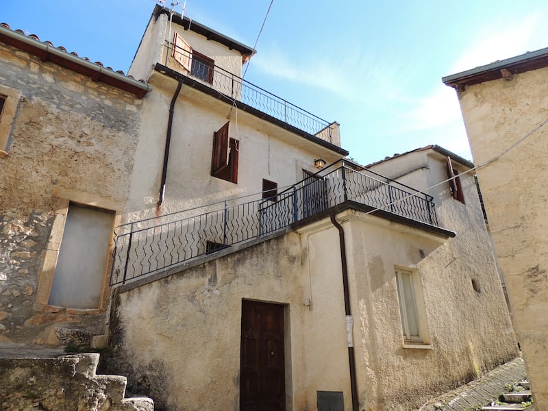 Old townhouse in Abruzzo