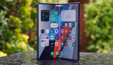Get Samsung’s Fold 7 foldable with 100GB data for £40 a month