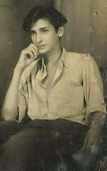 In a career spanning over five decades, this legendary Bollywood actor has appeared in more than 100 films, delivering unforgettable performances.