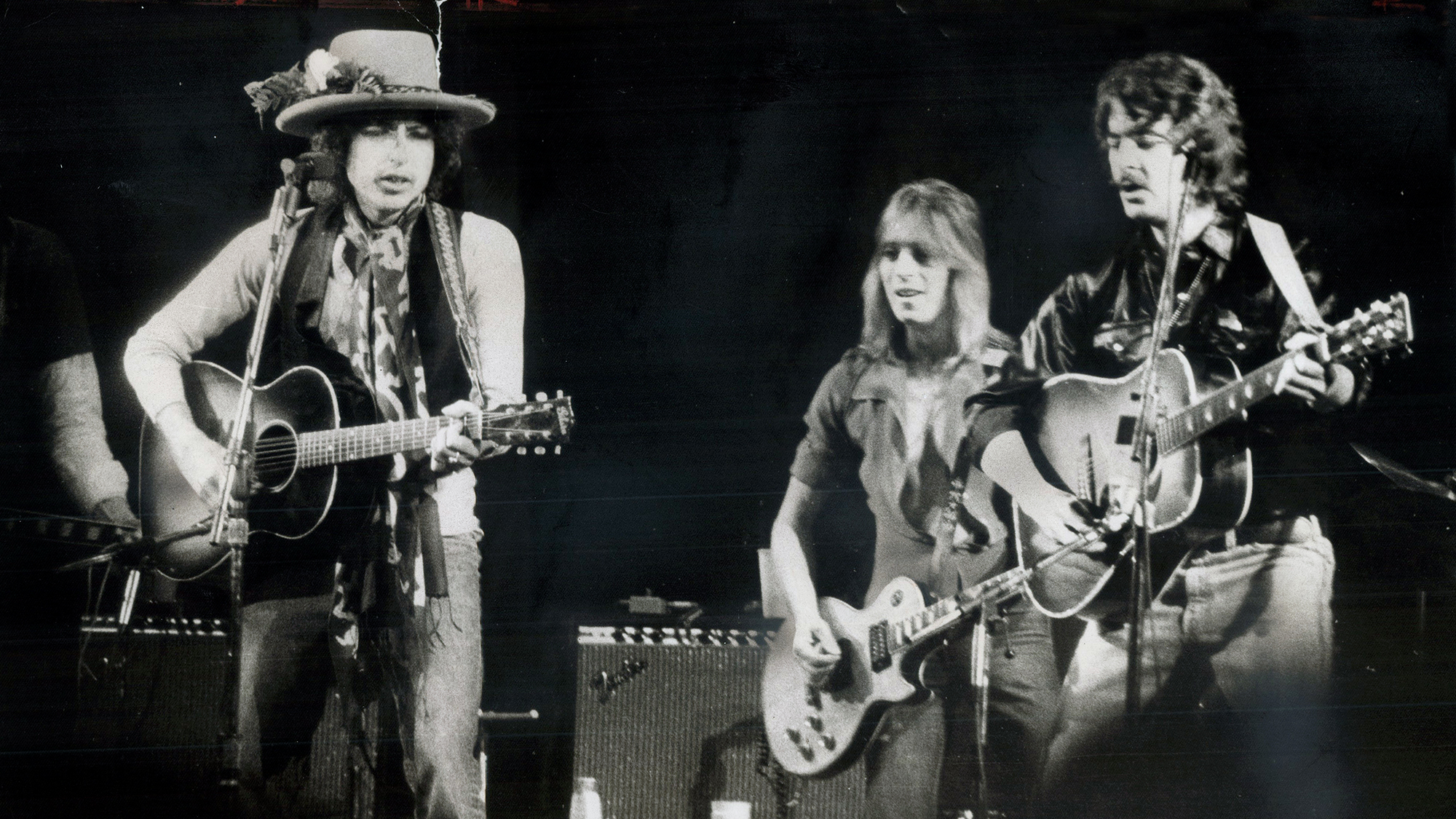 Bob Dylan wearing whiteface while performing with his Rolling Thunder Revue in Toronto, 1975.