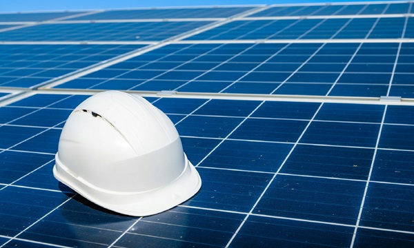 Clean Energy Jobs Boom 'Could Create New Generation of Industrial Jobs' for Wales