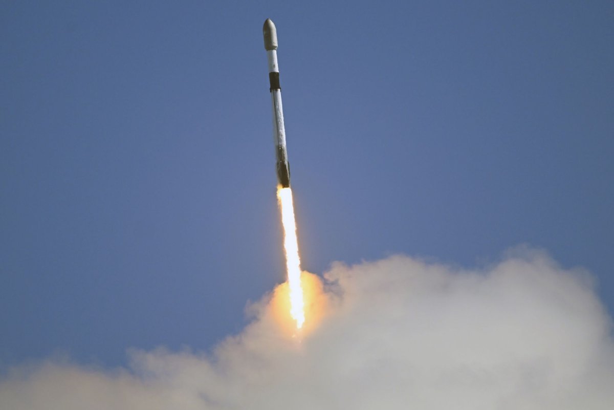 SpaceX launches 100th successful Starlink mission of 2025