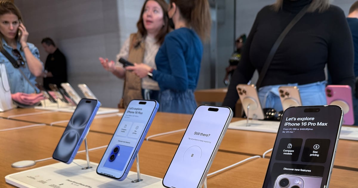 Why can’t I buy a small smartphone? – The Irish Times