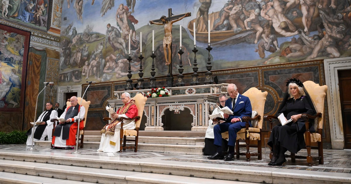 King Charles and Pope Leo pray together in a 500-year first – The Irish Times