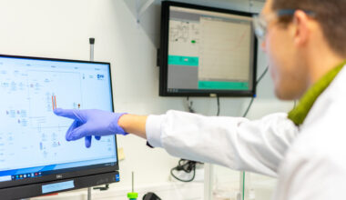 Converting plastic waste into clean hydrogen and carbon materials