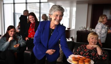 Presidential election proving to be a piece of cake for Catherine Connolly – The Irish Times