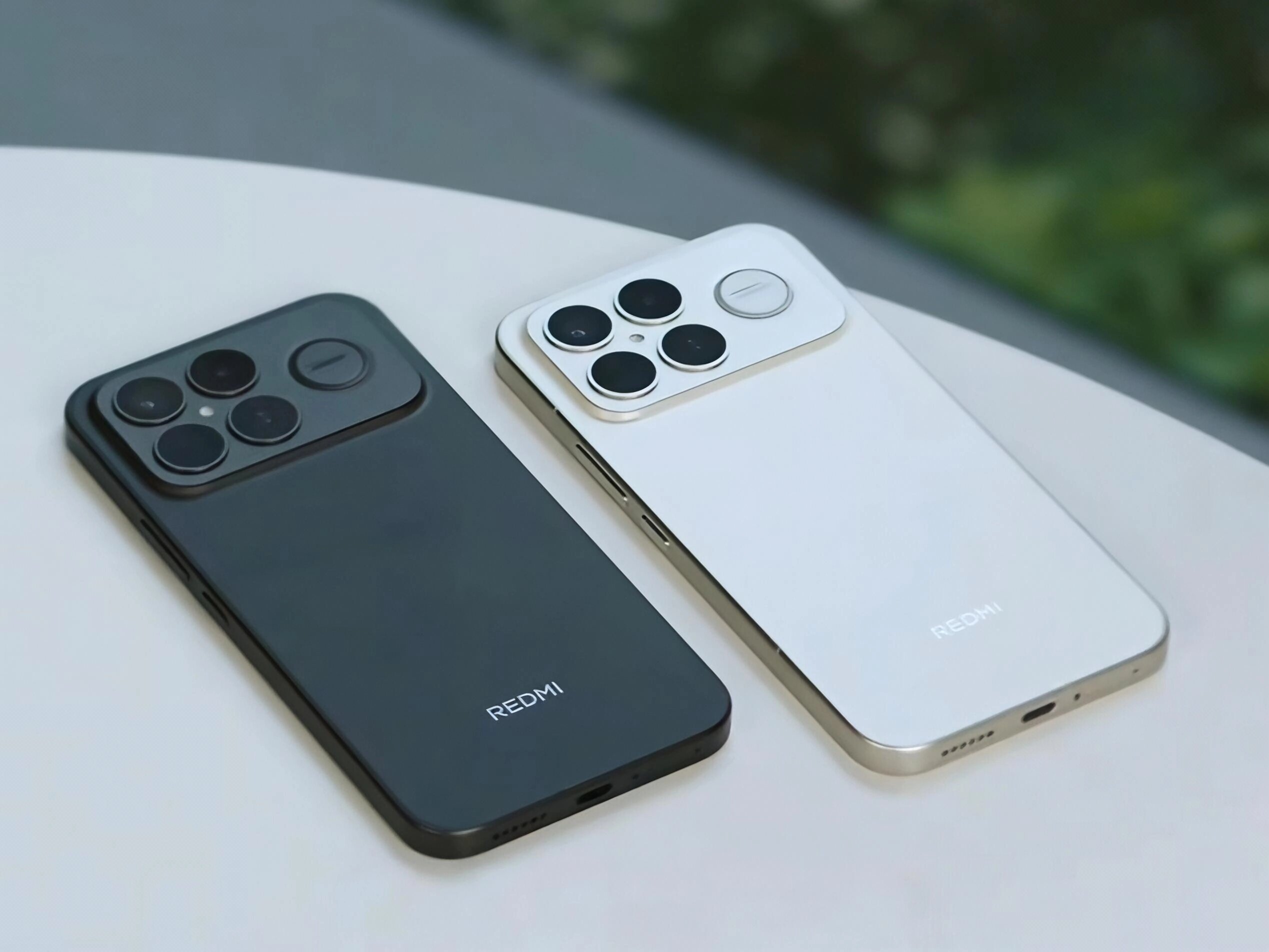Xiaomi Redmi K90 Pro Max Black and Gold colors