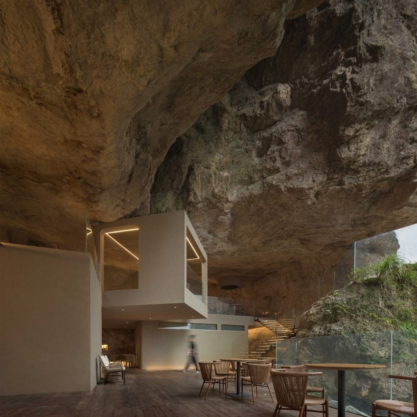 Yandangshan Scenic Area Cliff Coffee by Slow Coral