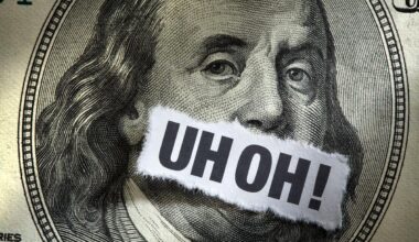 5 Financial Pitfalls To Avoid in 2026, According to Economists