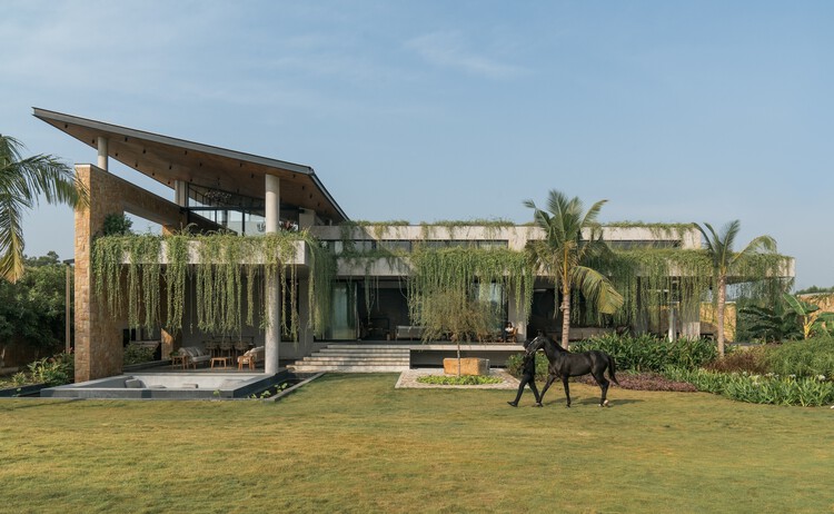 Antriya House / 23 Degrees Design Shift - Image 1 of 32