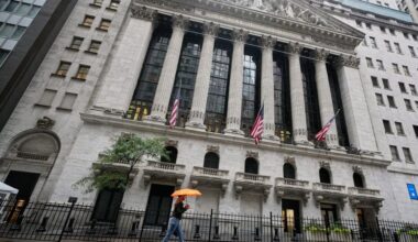 Why this analyst says the AI bubble is 17 times bigger than the dot-com bust