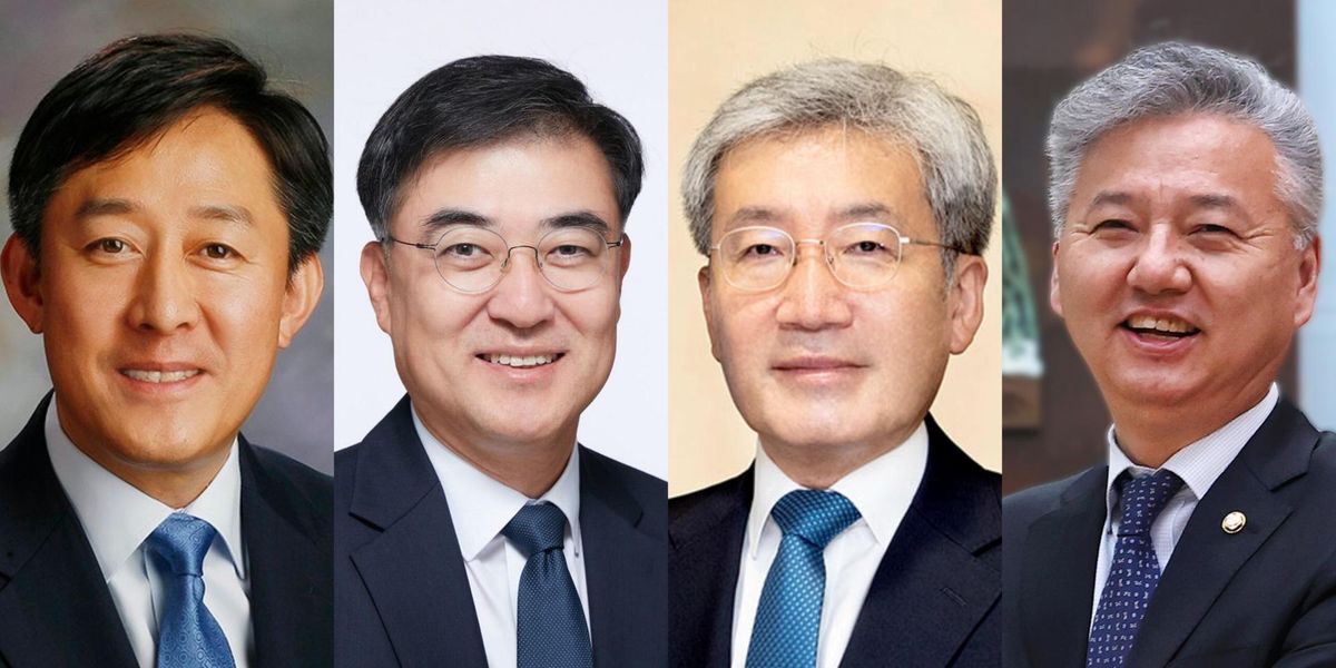 Potential candidates for the next National Pension Service CEO are, from left, former First Vice Minister of Health and Welfare Yang Seong-il, Toss Insight CEO Sohn Byung-doo, former Financial Services Commission Chairman Koh Seung-beom and former Democratic Party of Korea lawmaker Hong Sung-kook. Korea Times file