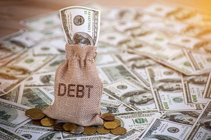 He Has $430K In Savings, She Has $100K In Debt — Then Says, 'You'll Take Care Of My Debt, The Man Handles It'