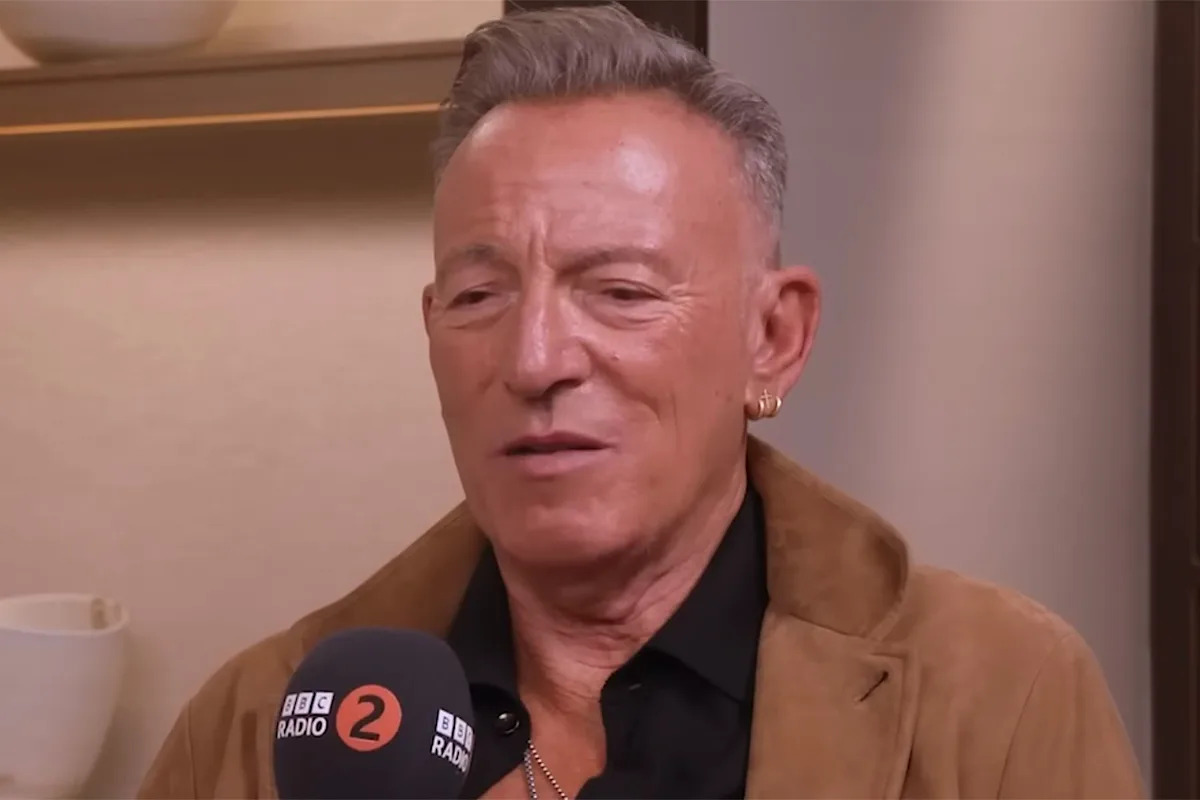 Bruce Springsteen Says He Would ‘Disguise Myself Before Going into the Psychiatrist’: ‘I’m Sneaking In’