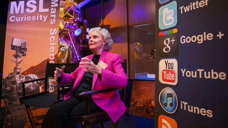 Actress June Lockhart addresses bloggers at NASA Social media event at the Jet Propulsion Laboratory in Pasadena, California, on August 12, 2012, hours before the Mars rover Curiosity is due to land on the surface of Mars. - Damian Dovarganes/AP