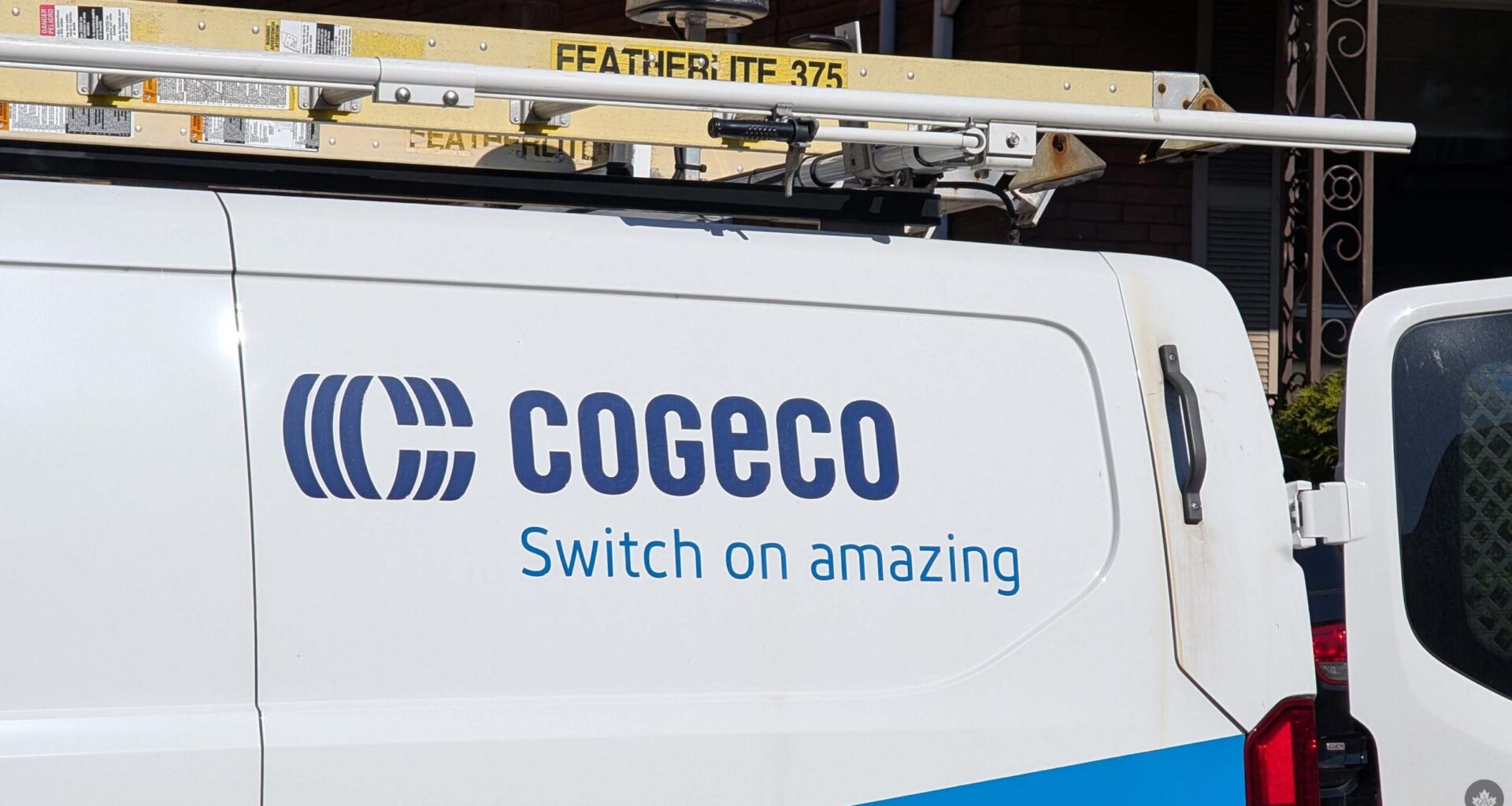 Cogeco service vehicle.
