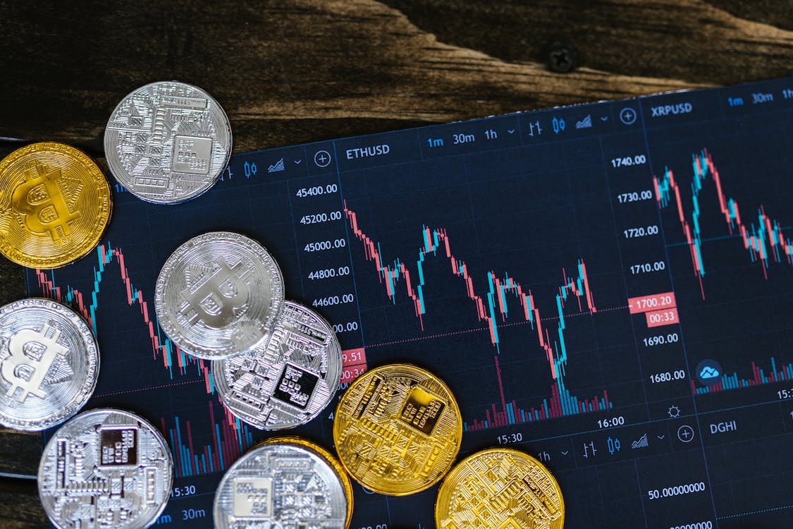Crypto Market Bounces Back as Bitcoin and Ethereum Lead Recovery
