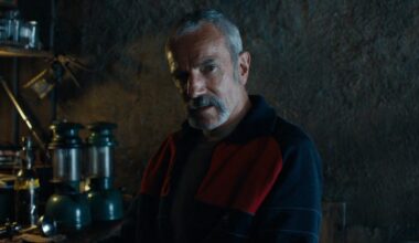 Daniel Day-Lewis has "commanding" acting comeback in new British psychological drama