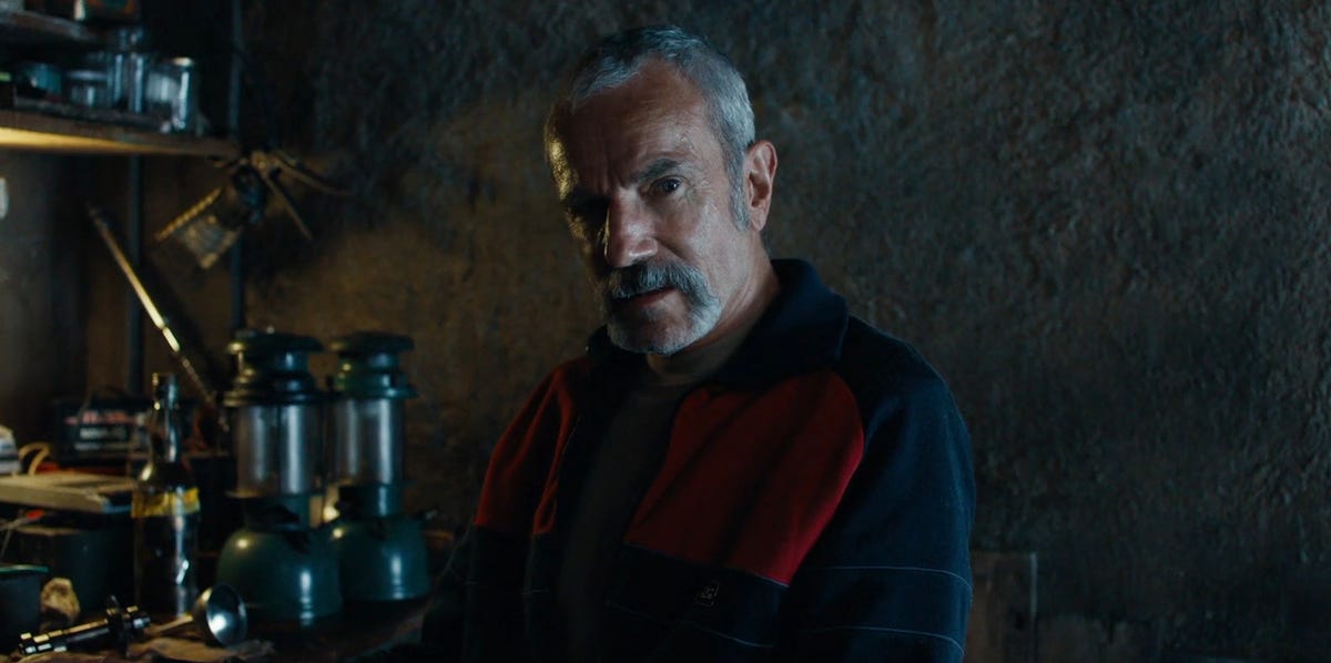 Daniel Day-Lewis has "commanding" acting comeback in new British psychological drama