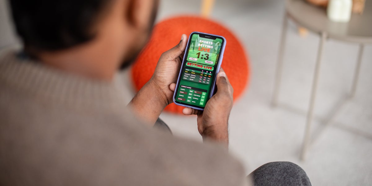 Why Sports Betting Apps Are So Addictive, According To Experts
