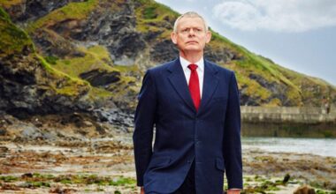 Martin Clunes joins 'brilliant' Doc Martin remake
