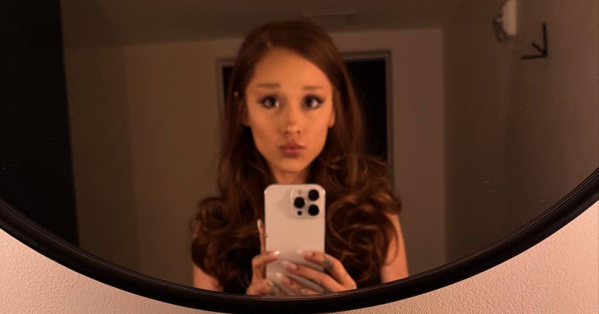 Ariana Grande Goes Back to Brunette From ‘Wicked’ Blonde