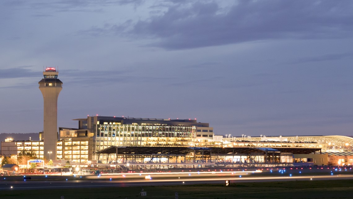 157 workers at Portland airport face layoffs in November