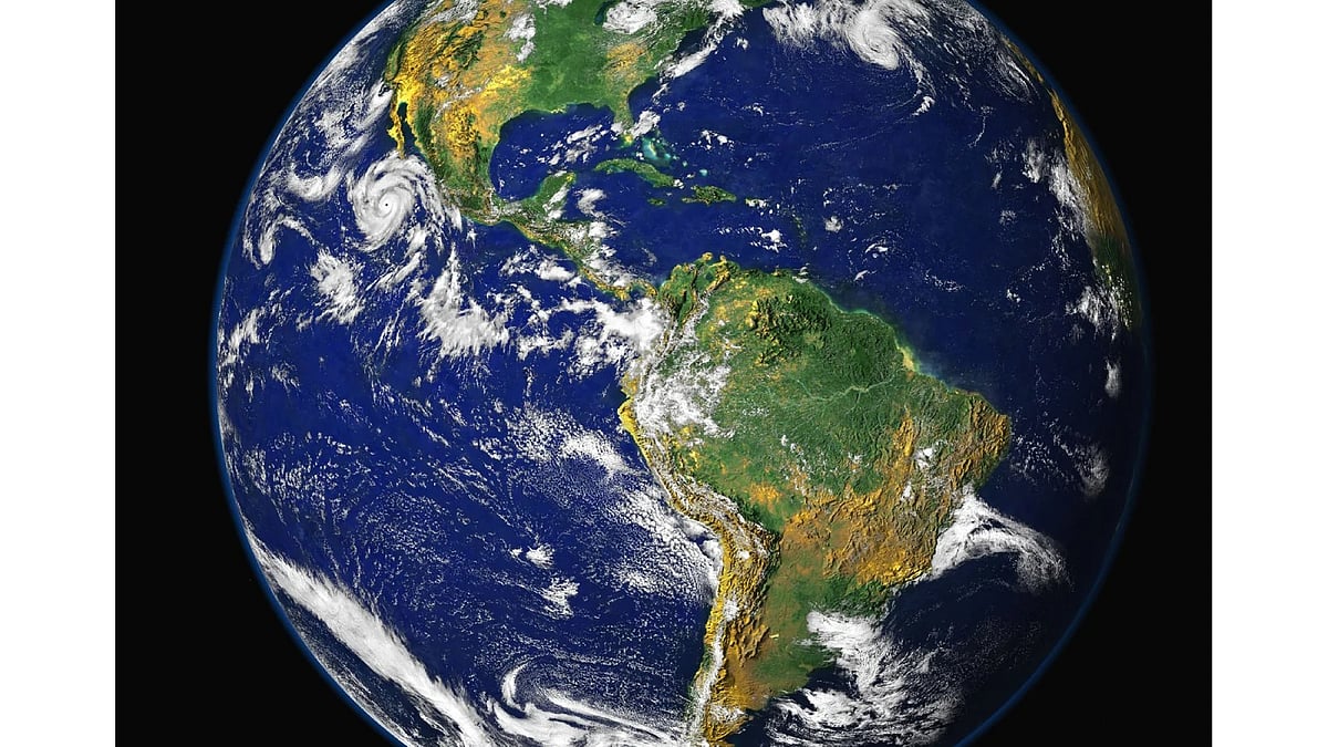 A planetary collision struck life into the Earth