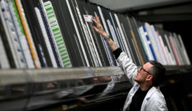 RTL Today - Empty shelves: Chronic drug shortages frustrate EU pharmacists, patients
