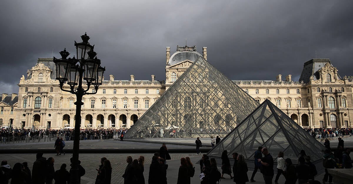 Five more arrests in Louvre jewel heist investigation