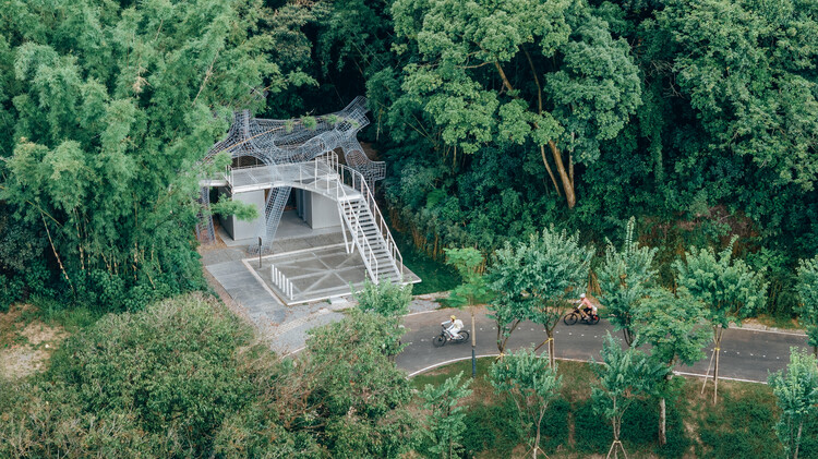 Floating Canopy Grove / People's Architecture Office + Ziwei Xu - Image 1 of 19