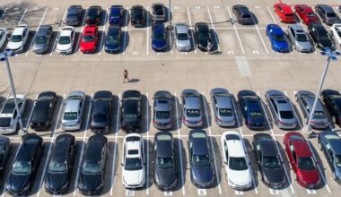 A significant group of Americans are falling behind on their car payments - an economic warning sign