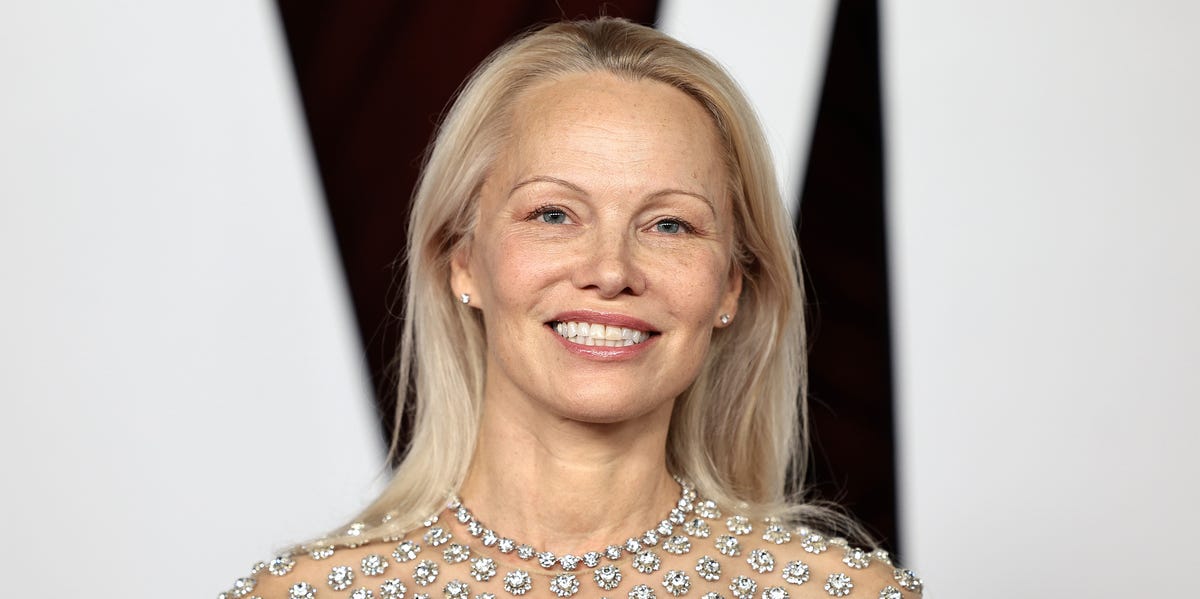 Pamela Anderson Debuts a Surprise New Copper Red Hairdo