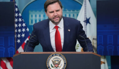 White House threatens 'imminent' firings as efforts to swiftly end government shutdown collapse - The Journal