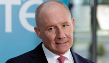 Fianna Fáil's Jim Gavin has withdrawn from the presidential election