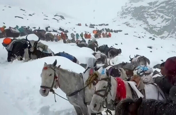 Snowstorm traps hundreds of hikers on Mount Everest · TheJournal.ie