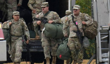 Up to 200 Texas National Guard troops arrive in Illinois as Trump plans Chicago deployment - The Journal