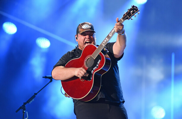 US country star Luke Combs confirmed as next year's Slane headliner - The Journal