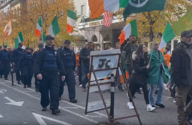 Large Garda presence at far-right protest in Cork city · TheJournal.ie