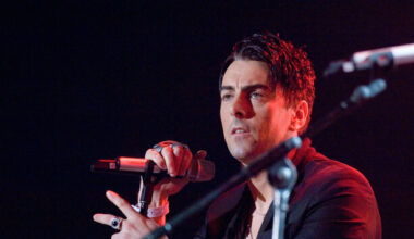 Former Lostprophets singer Ian Watkins dies after attack in prison - The Journal