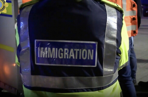Government deports 23 Romanian men with criminal convictions - The Journal