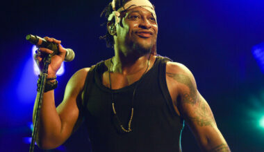 Grammy-winning R&B and soul singer D’Angelo dies aged 51 - The Journal