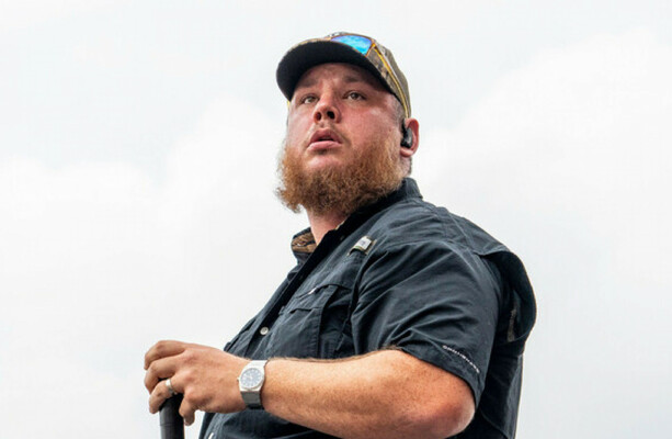 Luke Combs will play two Slane Castle gigs next year, following in the footsteps of U2 - The Journal