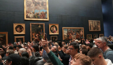 Louvre director acknowledges ‘terrible failure’ after daylight crown jewel heist - The Journal
