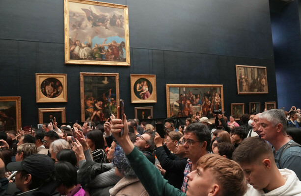 Louvre director acknowledges ‘terrible failure’ after daylight crown jewel heist - The Journal