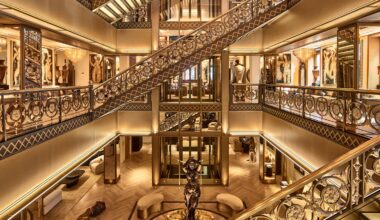 Foster + Partners converts Parisian building into "hospitality-driven" gallery