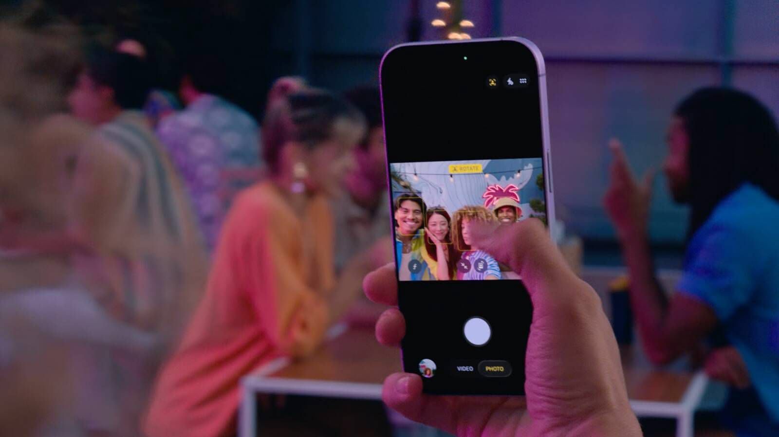 iOS 26.1: Turn Off Lock Screen Camera Swipe Gesture - MacRumors